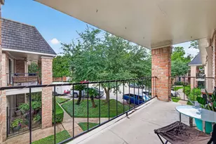 2234 S Piney Point Rd, Houston, TX 77063 - Photo 31