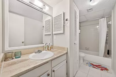 2234 S Piney Point Road #206, Houston, TX 77063 - Photo 21
