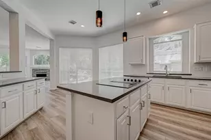 38 Tethered Vine Pl, The Woodlands, TX 77382 - Photo 7