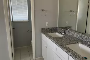 402 Oak Harbor Dr, Houston, TX 77062 - Photo 23