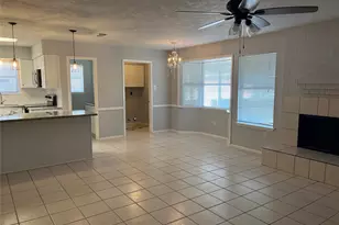 402 Oak Harbor Dr, Houston, TX 77062 - Photo 17