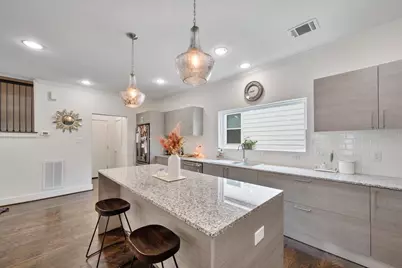 1333 W 22nd Street #F, Houston, TX 77008 - Photo 5