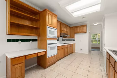 9423 Walnut Brook Court, Houston, TX 77040 - Photo 15