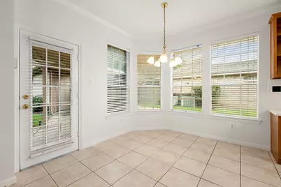 9423 Walnut Brook Court, Houston, TX 77040 - Photo 11