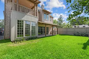 1126 E 7th 1/2 St, Houston, TX 77009 - Photo 27