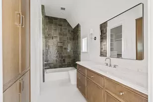 1126 E 7th 1/2 St, Houston, TX 77009 - Photo 23