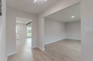 28814 Enchanted Dr, Shenandoah, TX 77381 - Photo 5