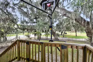 11 Plantation Dr, Damon, TX 77430 - Photo 17