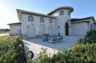 825 Grubbs Rd, Sealy, TX 77474 - Photo 1