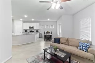 214 Water Grass Trl, Clute, TX 77531 - Photo 11