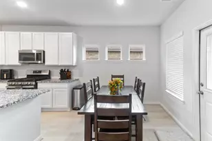 214 Water Grass Trl, Clute, TX 77531 - Photo 9