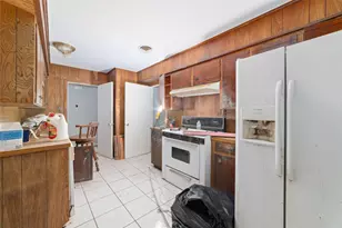 8755 Cowart St, Houston, TX 77029 - Photo 5