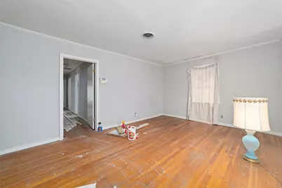 8755 Cowart Street, Houston, TX 77029 - Photo 17