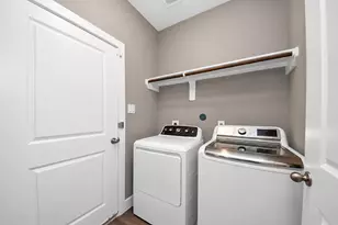 412 Pebble Dr, Dayton, TX 77535 - Photo 29