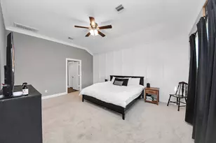 412 Pebble Dr, Dayton, TX 77535 - Photo 15