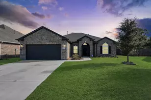 412 Pebble Dr, Dayton, TX 77535 - Photo 1