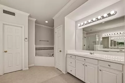 5779 Doliver Drive, Houston, TX 77057 - Photo 29