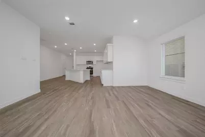 4306 Multnomah Falls Court, Conroe, TX 77303 - Photo 7