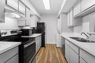 18800 Egret Bay Blvd, Webster, TX 77058 - Photo 9