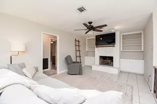 1915 Avenue B, Katy, TX 77493 - Photo 7