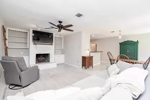1915 Avenue B, Katy, TX 77493 - Photo 9