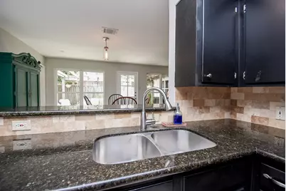 1915 Avenue B, Katy, TX 77493 - Photo 15