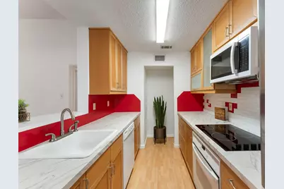 700 Thicket Lane #606, Houston, TX 77079 - Photo 11