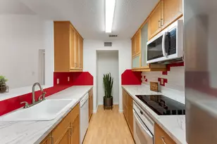 700 Thicket Ln, Houston, TX 77079 - Photo 11