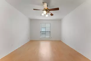 700 Thicket Ln, Houston, TX 77079 - Photo 17