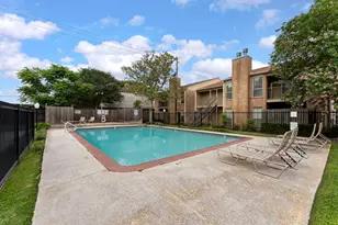 700 Thicket Ln, Houston, TX 77079 - Photo 41