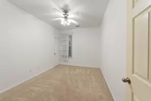 11 Gilmore Grove Pl, The Woodlands, TX 77382 - Photo 7