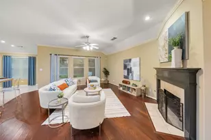 11 Gilmore Grove Pl, The Woodlands, TX 77382 - Photo 13