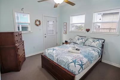 2691 Gillespie, Crystal Beach, TX 77650 - Photo 27
