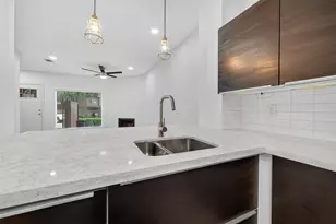 12691 Briar Patch Rd, Houston, TX 77077 - Photo 17