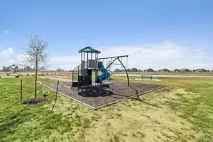 215 Dunovant Dr, Sealy, TX 77474 - Photo 45