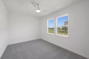 215 Dunovant Dr, Sealy, TX 77474 - Photo 3
