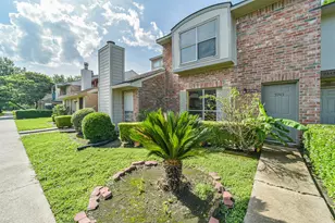 9345 Westwood Village Dr, Houston, TX 77036 - Photo 5
