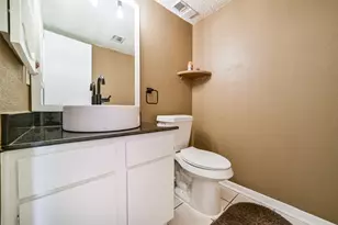 9345 Westwood Village Dr, Houston, TX 77036 - Photo 13