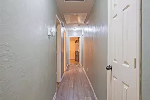 824 Betty St, El Campo, TX 77437 - Photo 11