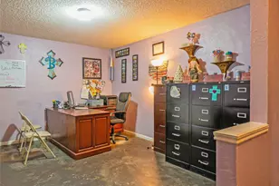 824 Betty St, El Campo, TX 77437 - Photo 17