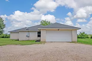 824 Betty St, El Campo, TX 77437 - Photo 25