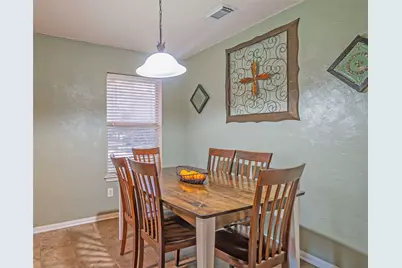 824 Betty Street, El Campo, TX 77437 - Photo 5