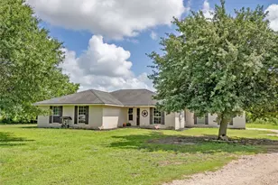 824 Betty St, El Campo, TX 77437 - Photo 27