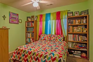 824 Betty St, El Campo, TX 77437 - Photo 13