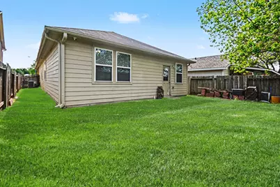 10019 Meadow Mill Forest Lane, Houston, TX 77044 - Photo 15