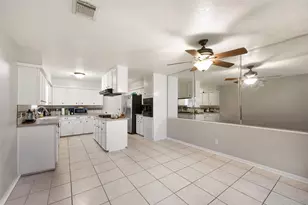 4205 Lariat Dr, Baytown, TX 77521 - Photo 7