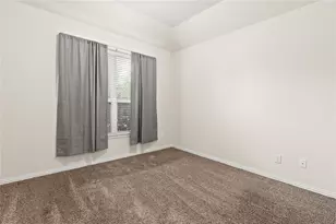 611 Orchid Hill Dr E, Conroe, TX 77301 - Photo 13