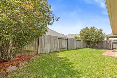 611 Orchid Hill Drive E, Conroe, TX 77301 - Photo 27