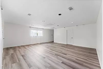 110 Shadow Wood Drive, Sugar Land, TX 77498 - Photo 31