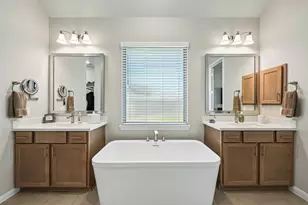 21703 Frogfruit Ct, Cypress, TX 77433 - Photo 9